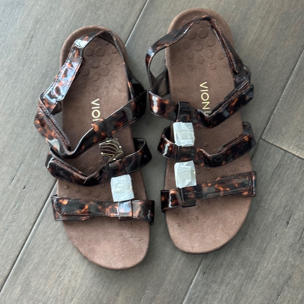 Women's Vionic Tortoise Shell Sandals - New with Tags - Size 10